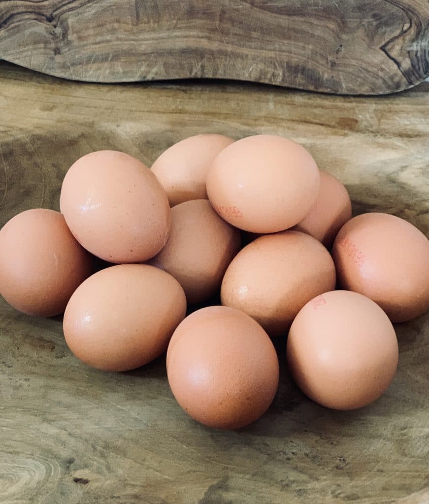 6-free-range-eggs-veyseys